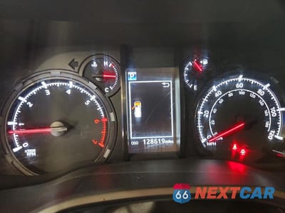 Zdjęcie 9 z 13 samochodu: 2020 TOYOTA 4RUNNER SR5 VIN:JTEBU5JR3L5802360 - miniatura