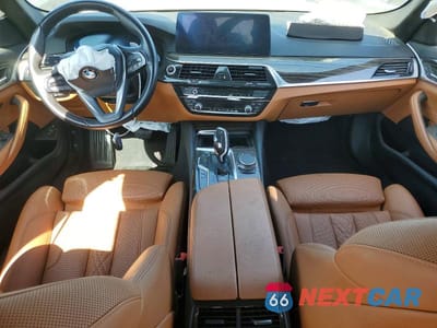 Zdjęcie 8 z 12 samochodu: 2021 BMW 530E VIN:WBA13AG0XMCF03661 - miniatura