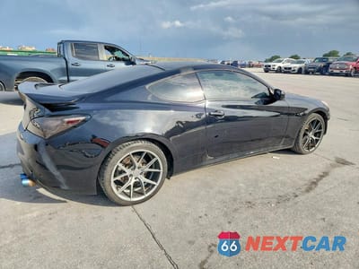 Trzecie zdjęcie samochodu z tyłu: 2013 HYUNDAI GENESIS COUPE 2.0T VIN:KMHHT6KD1DU103600 - miniatura