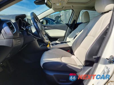 Zdjęcie 7 z 12 samochodu: 2018 MAZDA 3 GRAND TOURING VIN:3MZBN1M35JM265593 - miniatura