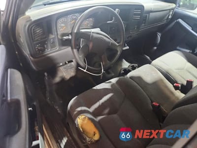 Zdjęcie 8 z 12 samochodu: 2004 CHEVROLET SILVERADO K1500 VIN:2GCEK19V841130493 - miniatura