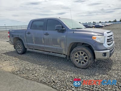 Czwarte zdjęcie samochodu z boku: 2017 TOYOTA TUNDRA SR5 VIN:5TFDY5F19HX610313 - miniatura
