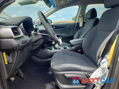 Zdjęcie 7 z 13 samochodu: 2018 KIA SORENTO LX V6 VIN:5XYPG4A53JG404644 - miniatura
