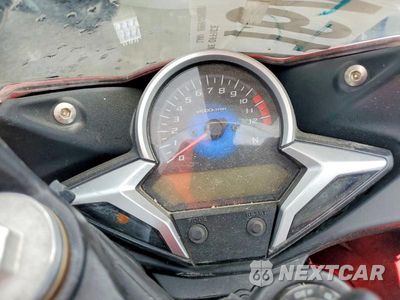 Zdjęcie 7 z 9 samochodu: 2013 HONDA CBR250 R VIN:MLHMC4102D5300935 - miniatura