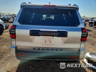 Zdjęcie 6 z 13 samochodu: 2025 TOYOTA 4RUNNER SR5 VIN:JTEVA5BRXS5068660 - miniatura