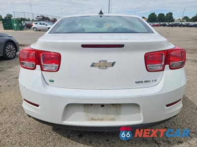 Zdjęcie 6 z 12 samochodu: 2015 CHEVROLET MALIBU LS VIN:1G11A5SL8FU132617 - miniatura