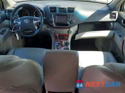 Zdjęcie 8 z 14 samochodu: 2013 TOYOTA HIGHLANDER LIMITED VIN:5TDDK3EH6DS185055 - miniatura