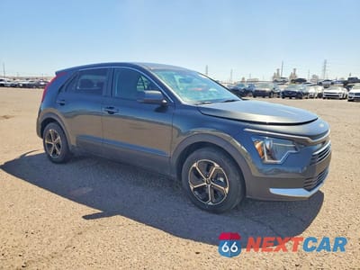 Czwarte zdjęcie samochodu z boku: 2026 KIA NIRO LX VIN:KNDCP3LE6T5319556 - miniatura