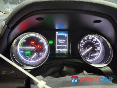 Zdjęcie 9 z 12 samochodu: 2018 TOYOTA CAMRY HYBRID SE VIN:4T1B21HK2JU002479 - miniatura
