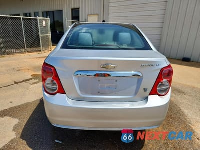 Zdjęcie 6 z 12 samochodu: 2012 CHEVROLET SONIC LT VIN:1G1JC5SH2C4108024 - miniatura
