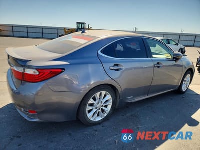 Trzecie zdjęcie samochodu z tyłu: 2014 LEXUS ES 300H VIN:JTHBW1GG0E2069846 - miniatura