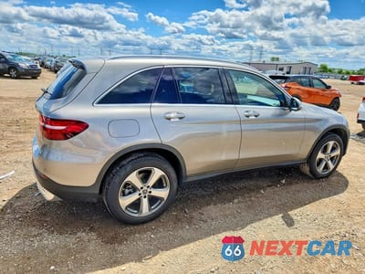 Trzecie zdjęcie samochodu z tyłu: 2019 MERCEDES-BENZ GLC 300 4MATIC VIN:WDC0G4KB3KV193570 - miniatura