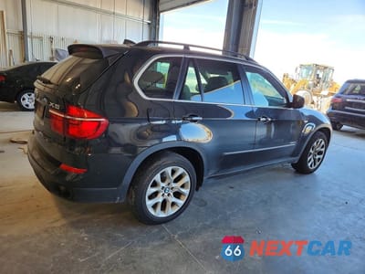 Trzecie zdjęcie samochodu z tyłu: 2013 BMW X5 XDRIVE35I VIN:5UXZV4C52D0E06635 - miniatura