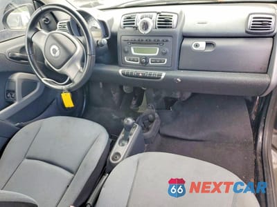 Zdjęcie 8 z 12 samochodu: 2009 SMART FORTWO PURE VIN:WMEEJ31X49K312700 - miniatura