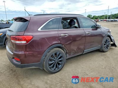 Trzecie zdjęcie samochodu z tyłu: 2019 KIA SORENTO S V6 VIN:5XYPGDA54KG587084 - miniatura