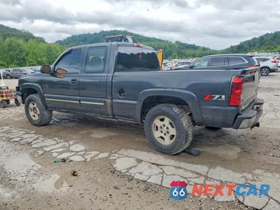 Drugie zdjęcie samochodu z przodu: 2004 CHEVROLET SILVERADO K1500 VIN:2GCEK19T841237574 - miniatura