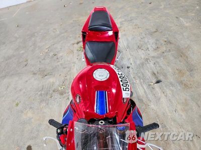 Piąte zdjęcie samochodu w środku: 2024 HONDA CBR600 RR VIN:JH2PC40J3RK100611 - miniatura