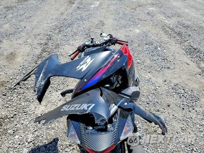 Zdjęcie 6 z 9 samochodu: 2026 SUZUKI GSX-R750 VIN:JS1GR7MA2T7100266 - miniatura