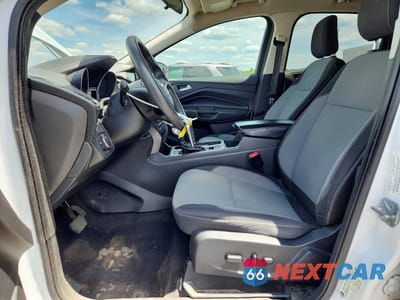 Zdjęcie 7 z 13 samochodu: 2019 FORD ESCAPE SE VIN:1FMCU9GD0KUB64368 - miniatura