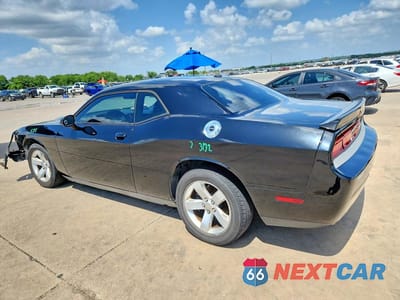Drugie zdjęcie samochodu z przodu: 2012 DODGE CHALLENGER SXT VIN:2C3CDYAG7CH157606 - miniatura