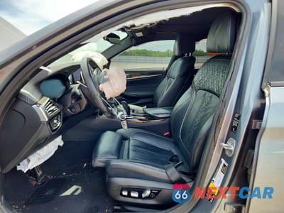 Zdjęcie 7 z 12 samochodu: 2021 BMW M550XI VIN:WBA13BK06MCF02388 - miniatura