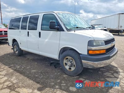 Czwarte zdjęcie samochodu z boku: 2012 CHEVROLET EXPRESS G2500 LT VIN:1GAWGRFG3C1126911 - miniatura