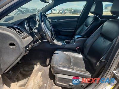 Zdjęcie 7 z 12 samochodu: 2011 CHRYSLER 300 LIMITED VIN:2C3CA5CG4BH582736 - miniatura