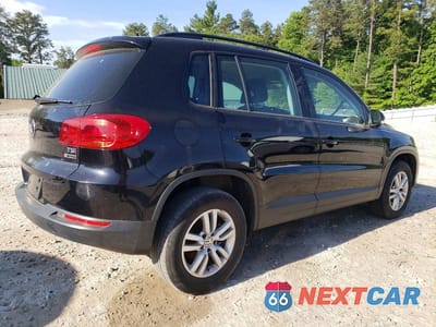 Trzecie zdjęcie samochodu z tyłu: 2016 VOLKSWAGEN TIGUAN S VIN:WVGBV7AX1GW594647 - miniatura