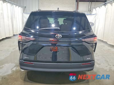Zdjęcie 6 z 13 samochodu: 2026 TOYOTA SIENNA XLE 8-PASSENGER VIN:5TDYRKEC1TS299331 - miniatura