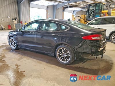 Drugie zdjęcie samochodu z przodu: 2020 FORD FUSION TITANIUM VIN:3FA6P0RU6LR139541 - miniatura