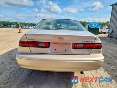 Zdjęcie 6 z 12 samochodu: 1998 TOYOTA CAMRY XLE V6 VIN:4T1BF28KXWU060227 - miniatura