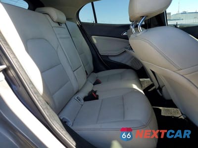 Zdjęcie 10 z 12 samochodu: 2015 MERCEDES-BENZ GLA 250 4MATIC VIN:WDCTG4GB0FJ180861 - miniatura