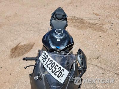 Piąte zdjęcie samochodu w środku: 2026 KAWASAKI ZX636 K VIN:JKBZXJK15TA014348 - miniatura