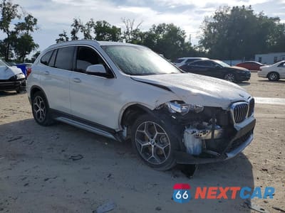 Czwarte zdjęcie samochodu z boku: 2019 BMW X1 SDRIVE28I VIN:WBXHU7C54K5L10992 - miniatura