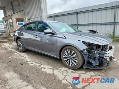 Czwarte zdjęcie samochodu z boku: 2023 NISSAN ALTIMA SV VIN:1N4BL4DV8PN378437 - miniatura