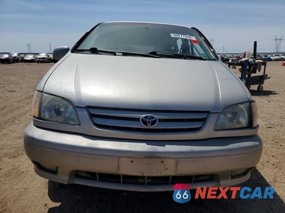 Piąte zdjęcie samochodu w środku: 2003 TOYOTA SIENNA XLE VIN:4T3ZF13C83U530153 - miniatura