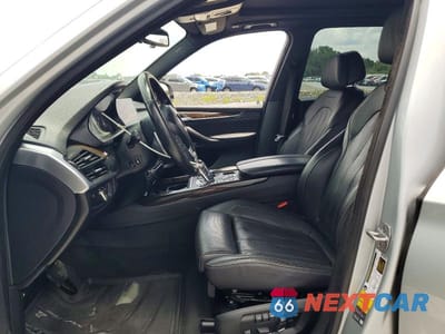 Zdjęcie 7 z 13 samochodu: 2018 BMW X5 XDR40E VIN:5UXKT0C55J0V99873 - miniatura