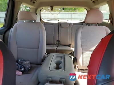 Zdjęcie 10 z 13 samochodu: 2016 KIA SEDONA LX VIN:KNDMB5C15G6092095 - miniatura