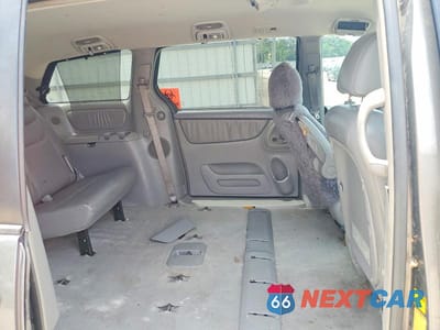Zdjęcie 11 z 13 samochodu: 2004 TOYOTA SIENNA XLE 7 PASSENGER VIN:5TDBA22C14S017742 - miniatura