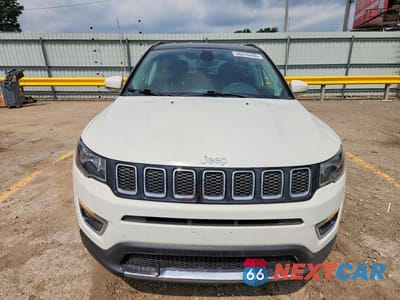 Piąte zdjęcie samochodu w środku: 2019 JEEP COMPASS LIMITED VIN:3C4NJDCB6KT791860 - miniatura