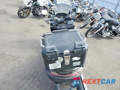Zdjęcie 6 z 9 samochodu: 2008 SUZUKI AN400 VIN:JS1CK44A582101871 - miniatura