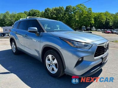 Czwarte zdjęcie samochodu z boku: 2020 TOYOTA HIGHLANDER LE VIN:5TDZZRAH1LS010303 - miniatura