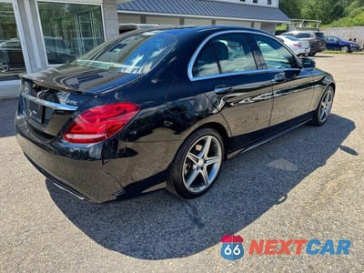Czwarte zdjęcie samochodu z boku: 2015 MERCEDES-BENZ C 300 4MATIC VIN:55SWF4KB4FU052464 - miniatura
