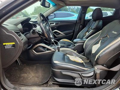 Zdjęcie 7 z 12 samochodu: 2015 HYUNDAI VELOSTER TURBO VIN:KMHTC6AE3FU249259 - miniatura