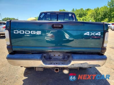 Zdjęcie 6 z 12 samochodu: 2002 DODGE RAM 2500 VIN:3B7KF236X2M226405 - miniatura
