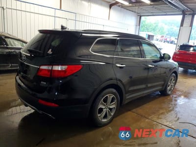 Trzecie zdjęcie samochodu z tyłu: 2016 HYUNDAI SANTA FE SE VIN:KM8SMDHF7GU137061 - miniatura