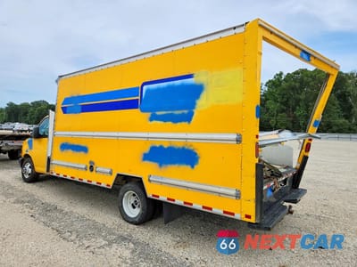Drugie zdjęcie samochodu z przodu: 2022 GMC SAVANA G3500 BOX TRUCK VIN:7GZ37TC7XNN000247 - miniatura