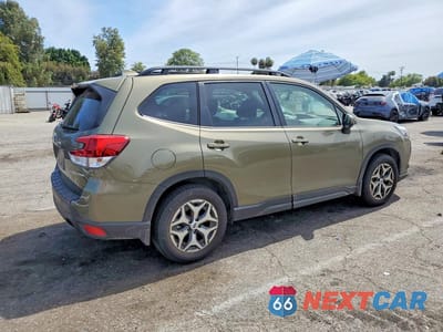 Trzecie zdjęcie samochodu z tyłu: 2023 SUBARU FORESTER PREMIUM VIN:JF2SKAEC2PH446594 - miniatura