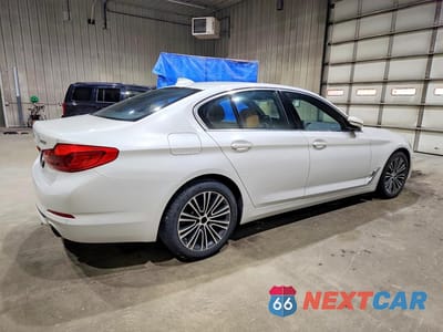 Trzecie zdjęcie samochodu z tyłu: 2020 BMW 530 XI VIN:WBAJR7C0XLCE45640 - miniatura