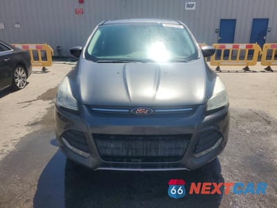 Piąte zdjęcie samochodu w środku: 2016 FORD ESCAPE SE VIN:1FMCU0GX6GUC00190 - miniatura